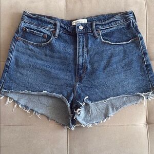 Abercrombie & Fitch The Mom Short High Rise Curve Love